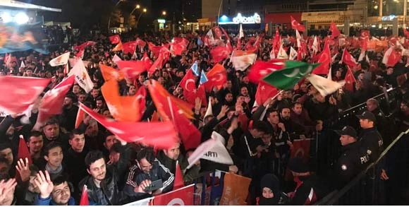 AK Parti’de coşkulu kutlama